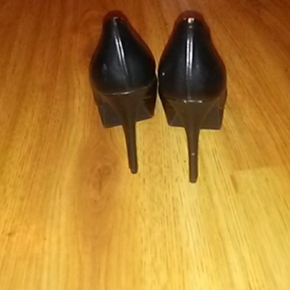 Olsenboye Black Platform Heels - Picture 3 of 6
